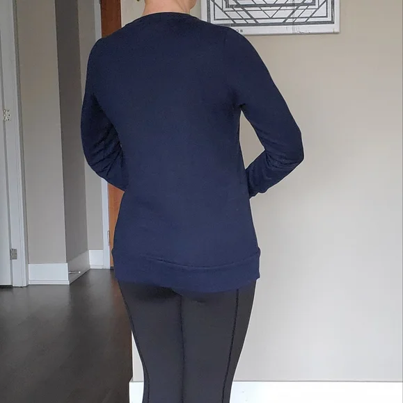 Harvard University Sweatshirt - Picture 6 of 16